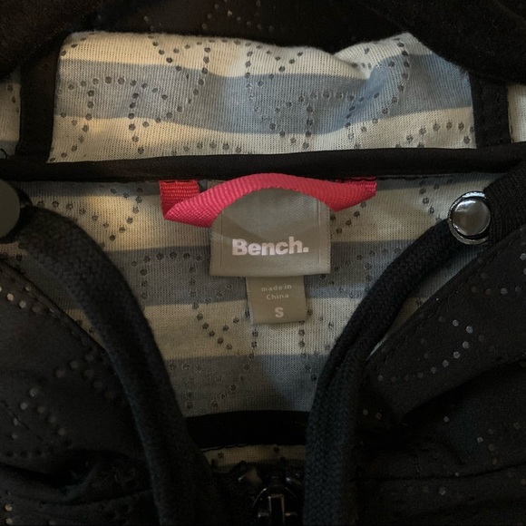 Bench Rain Jacket - Picture 5 of 5